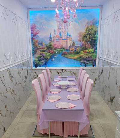 Decorated party room at SPArty Miami